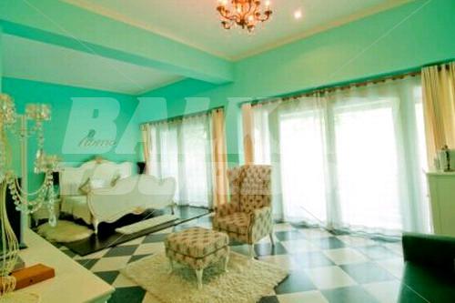holiday in The Mantrini Boutique Resort