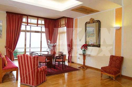 holiday in Delphi Palace