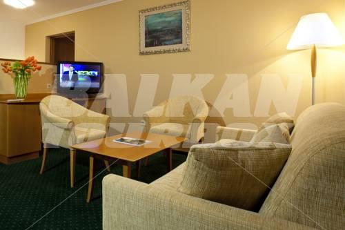 почивка в Grand Union Central Garni