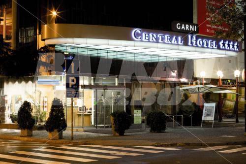 почивка в Grand Union Central Garni