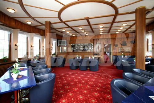 holiday in Botel Albatros