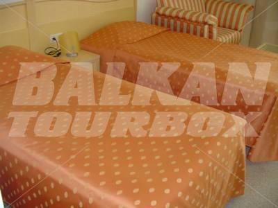 holiday in Globus