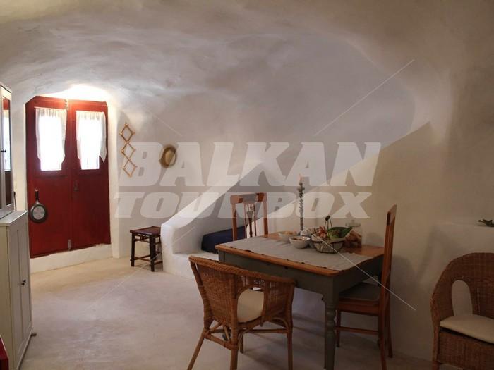 holiday in Cave in Santorini - villa 01, 2 bedrooms