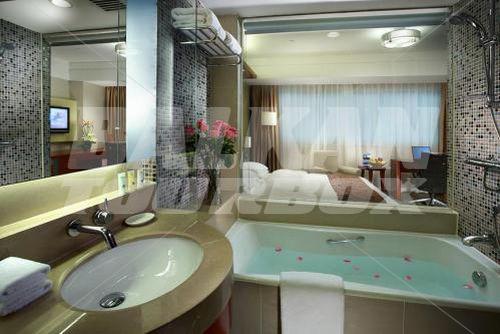 holiday in Jingmin Central