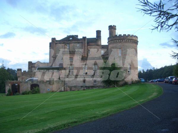 почивка в  Dalhousie Castle