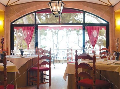 holiday in NH Hesperia Villamil