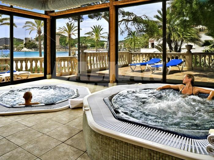 holiday in NH Hesperia Villamil