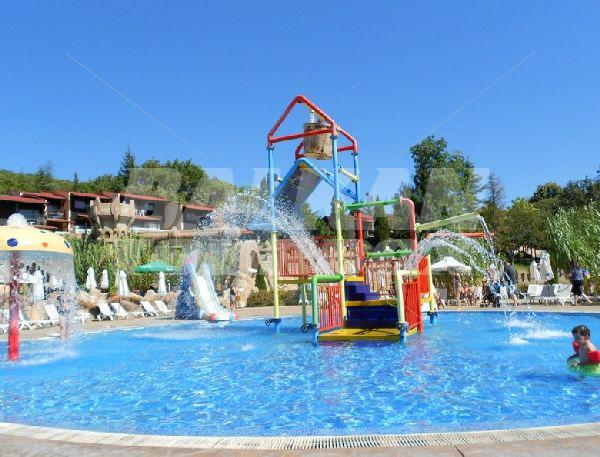 holiday in Royal Bay