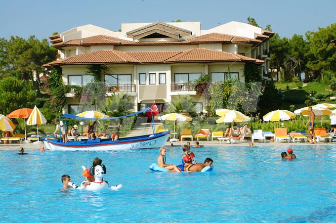 почивка в Justiniano Club Park Conti