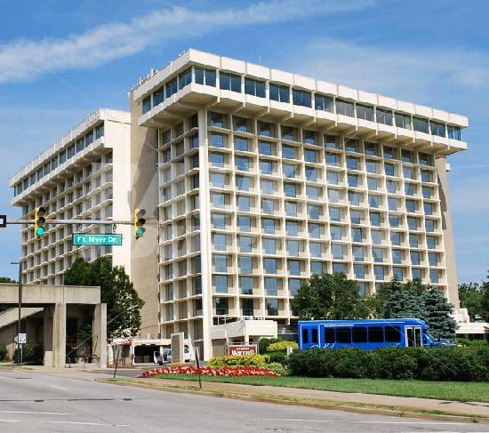 почивка в Key Bridge Marriott