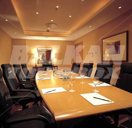 почивка в Conrad Dublin