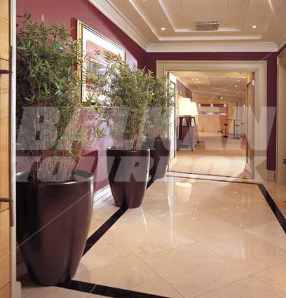 почивка в Conrad Dublin