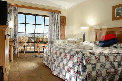 holiday in Crowne Plaza