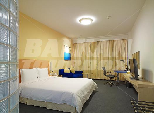 holiday in Holiday Inn Express Zhabеi