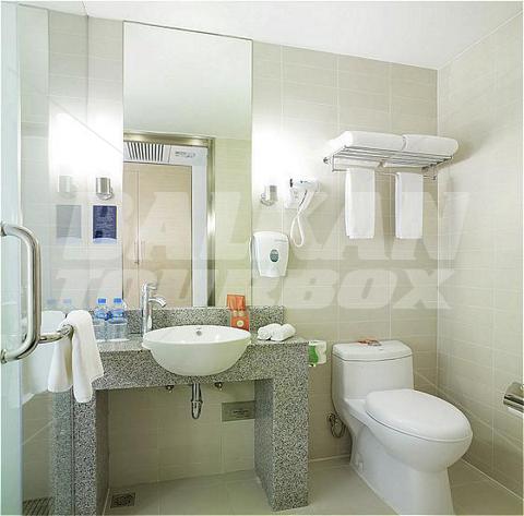 holiday in Holiday Inn Express Zhabеi