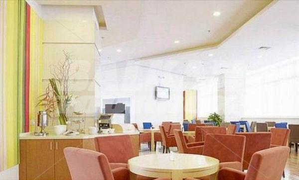 holiday in Holiday Inn Express Zhabеi