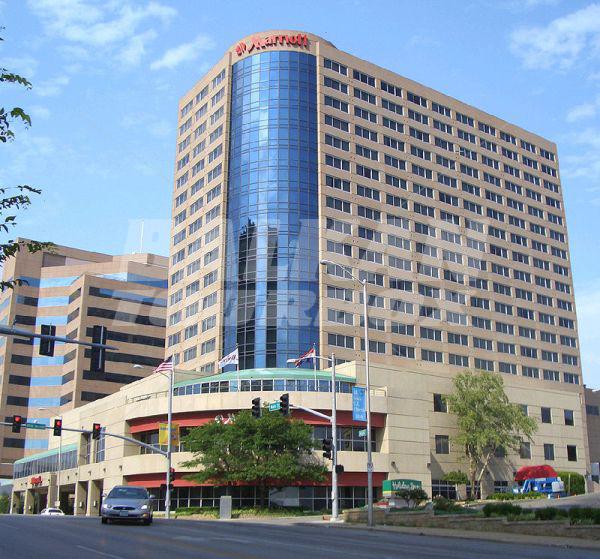почивка в  Kansas City Marriott Country Club Plaza
