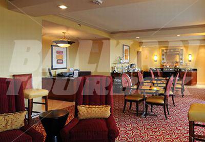 почивка в Kansas City Marriott Country Club Plaza