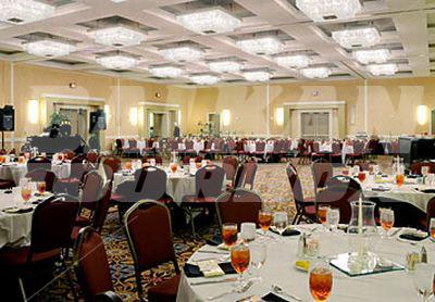 почивка в Kansas City Marriott Country Club Plaza
