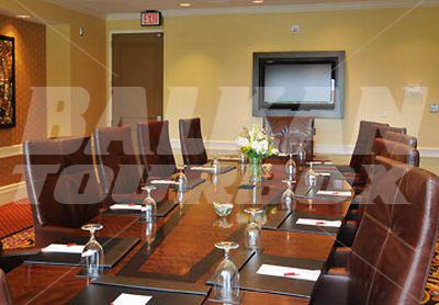 почивка в Kansas City Marriott Country Club Plaza