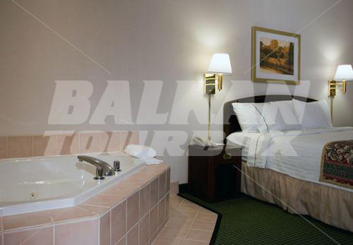 почивка в Courtyard by Marriott Lafayette Airport