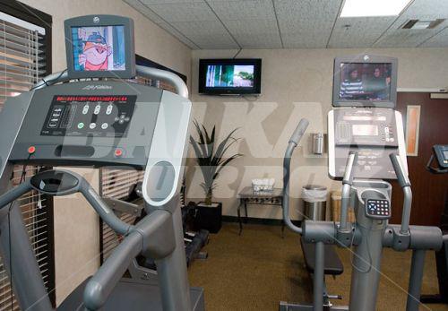 почивка в Courtyard by Marriott Lafayette Airport