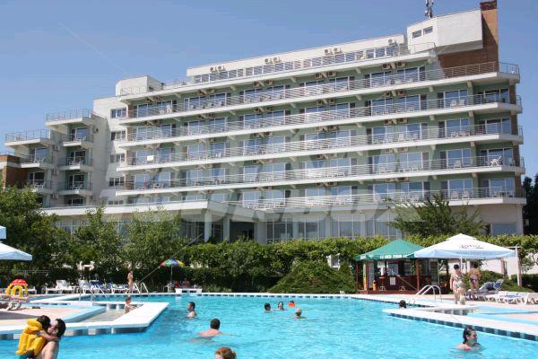 почивка в  Comandor Mamaia