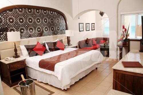 почивка в GR Caribe Deluxe By Solaris Cancun