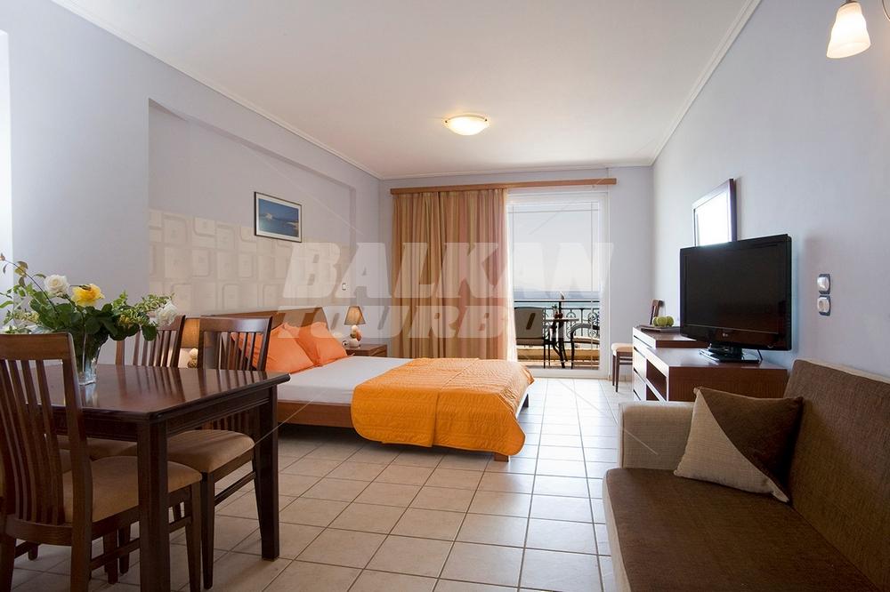 holiday in Grand Nefeli