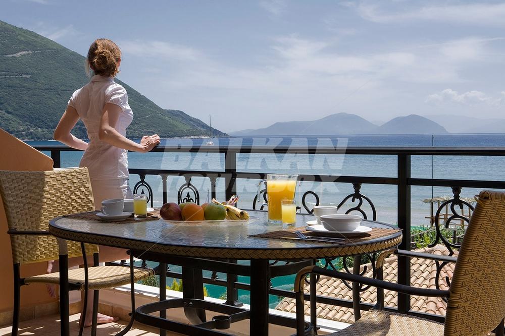 holiday in Grand Nefeli