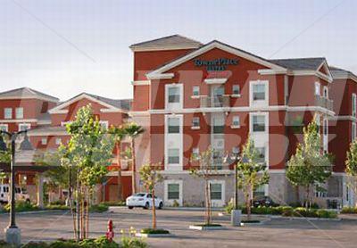 почивка в TownePlace Suites by Marriott Ontario Airport