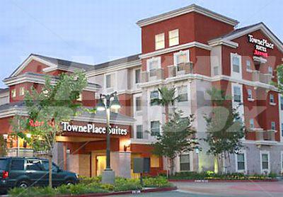 почивка в TownePlace Suites by Marriott Ontario Airport