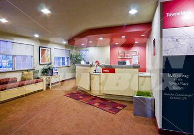 почивка в TownePlace Suites by Marriott Ontario Airport