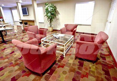 почивка в TownePlace Suites by Marriott Ontario Airport