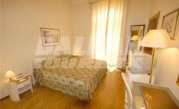 почивка в Grand Hotel De Londres