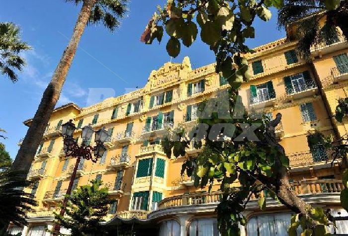 почивка в  Grand Hotel De Londres