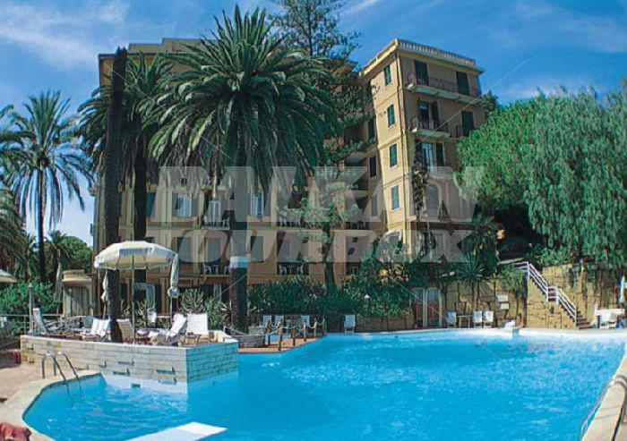 почивка в Grand Hotel De Londres