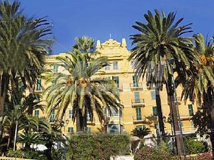 почивка в Grand Hotel De Londres
