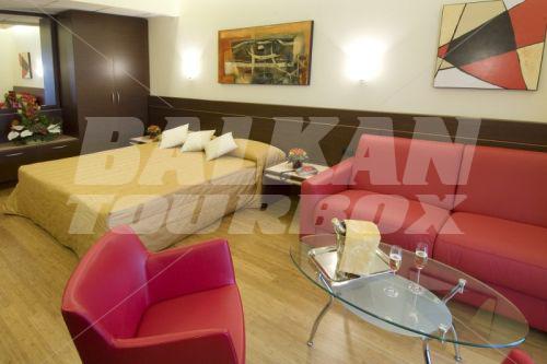 почивка в AS Hotel Cambiago