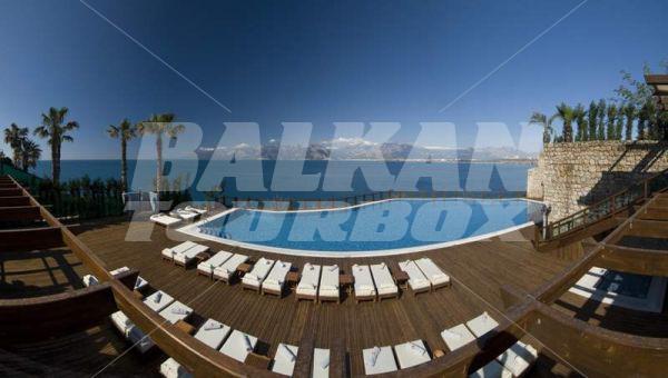почивка в Ramada Plaza Antalya