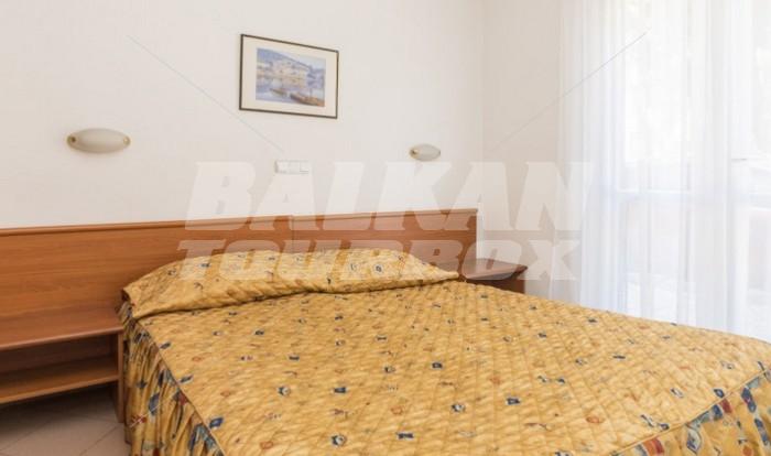 почивка в Polynesia Apartments