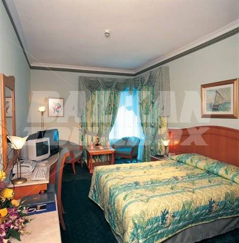 почивка в Metropolitan Deira