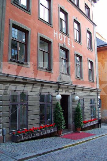 holiday in Lady Hamilton