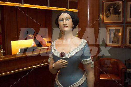 holiday in Lady Hamilton