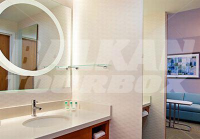 почивка в SpringHill Suites by Marriott Pittsburgh Southside Works