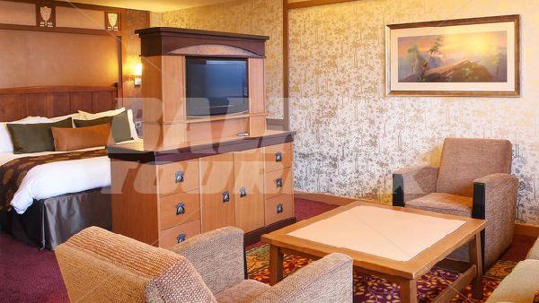 почивка в Disney's Sequoia Lodge