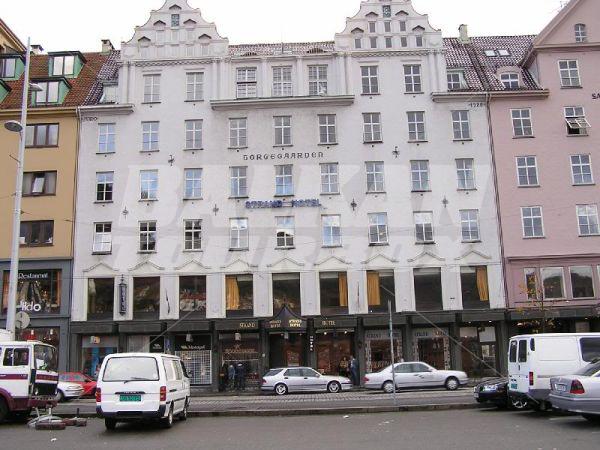 holiday in Strand