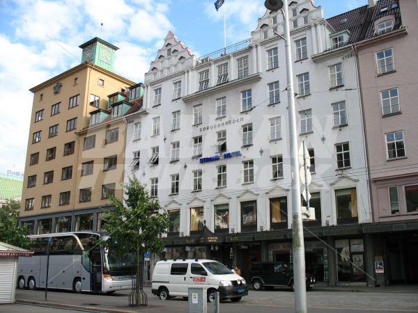 holiday in Strand