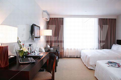 holiday in Days Inn Forbidden City