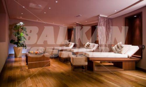 почивка в Grand Millennium Al Wahda